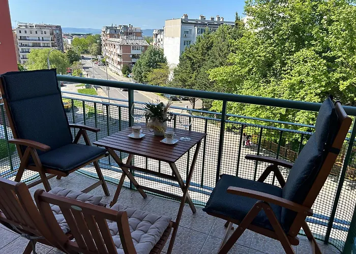 Nesebar City Apartment Апартамент